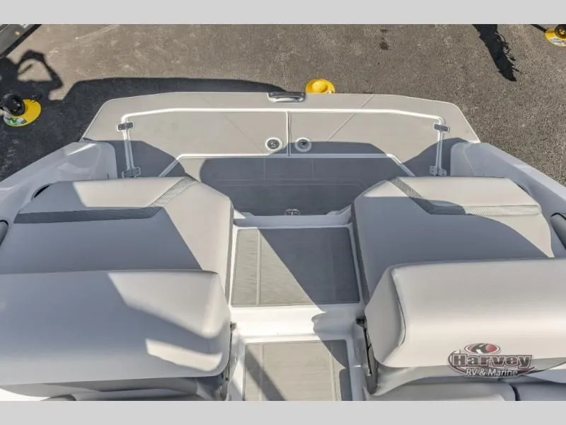 Slide: The Image of Scarab 215 SE 2025 - 28