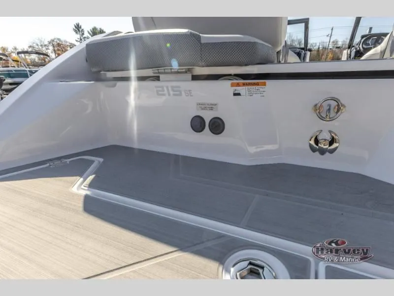 Slide: The Image of Scarab 215 SE 2025 - 7