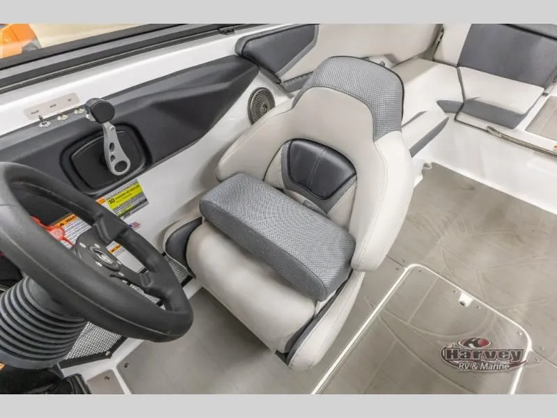 Slide: The Image of Scarab 215 SE 2025 - 17