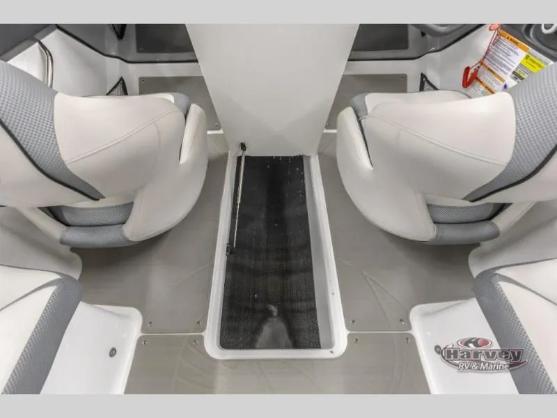 Slide: The Image of Scarab 215 SE 2025 - 25