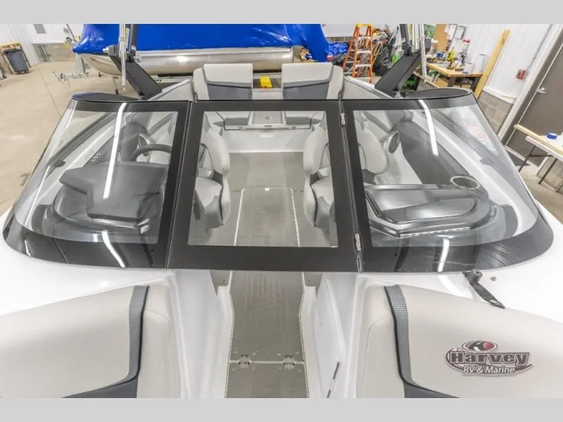 Slide: The Image of Scarab 215 SE 2025 - 26