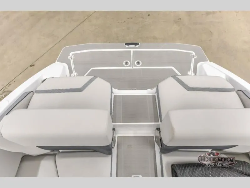 Slide: The Image of Scarab 215 SE 2025 - 27