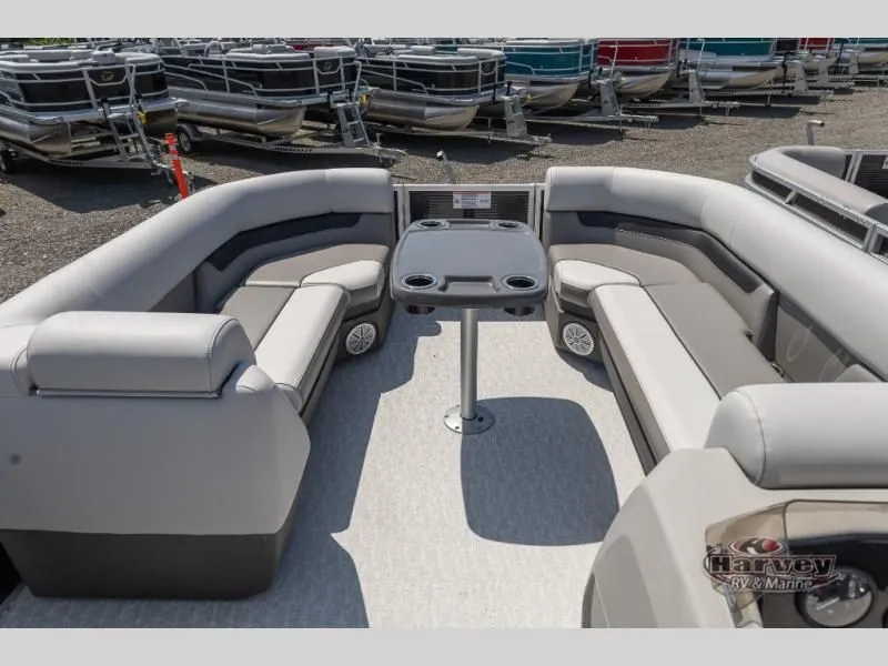 Slide: The Image of Vectra Sport 21 L 2025 - 13