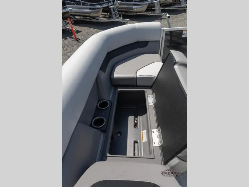 Slide: The Image of Vectra Sport 21 L 2025 - 15