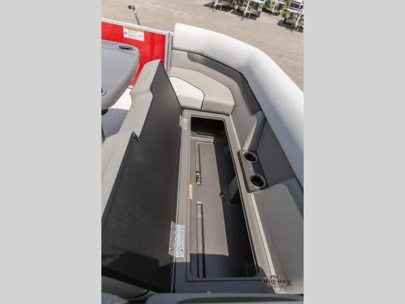 Slide: The Image of Vectra Sport 21 L 2025 - 14