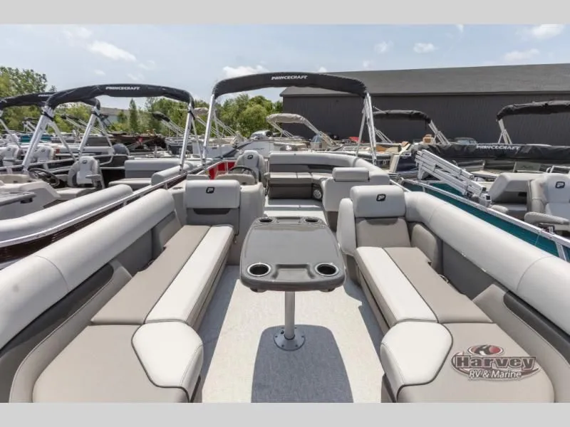 Slide: The Image of Vectra Sport 21 L 2025 - 6