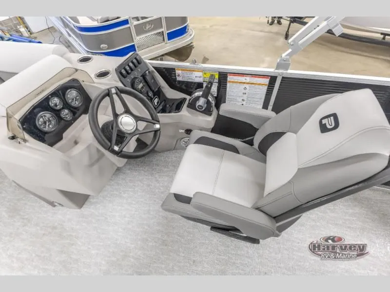 Slide: The Image of Vectra Classic 21 L 2025 - 14