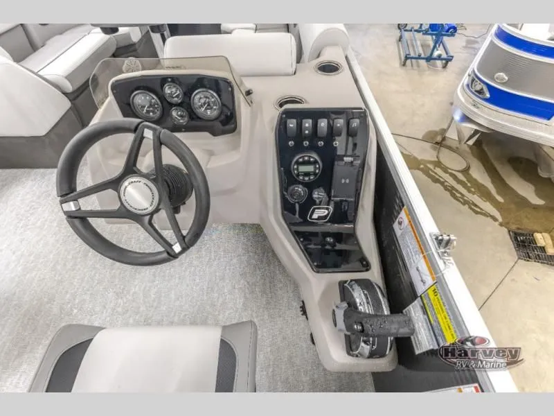 Slide: The Image of Vectra Classic 21 L 2025 - 15