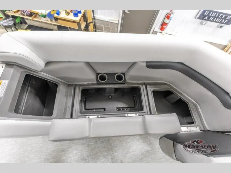 Slide: The Image of Vectra Classic 21 L 2025 - 19