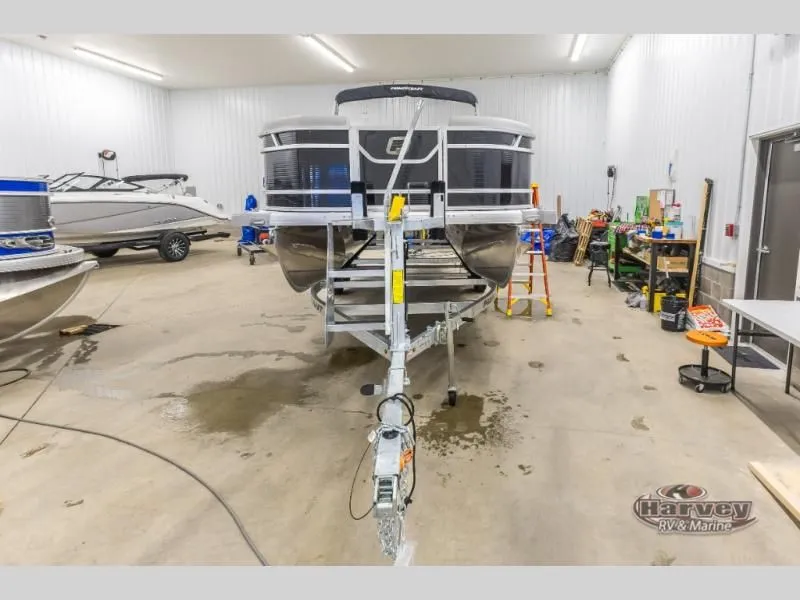 Slide: The Image of Vectra Classic 21 L 2025 - 3