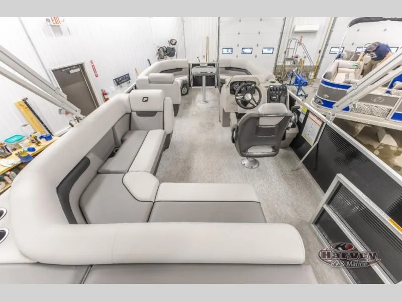 Slide: The Image of Vectra Classic 21 L 2025 - 6