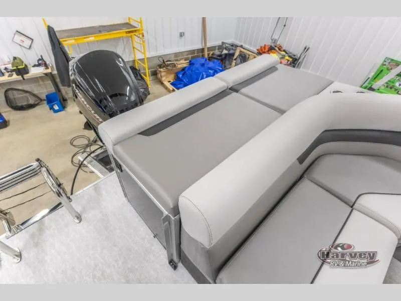 Slide: The Image of Vectra Classic 21 L 2025 - 9