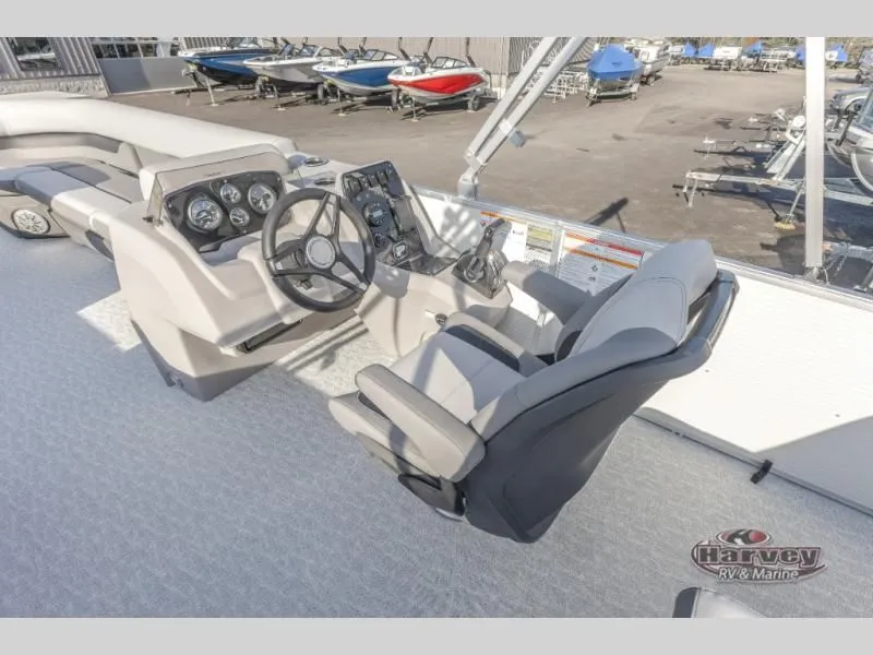 Slide: The Image of Vectra Sport 23 L 2025 - 15