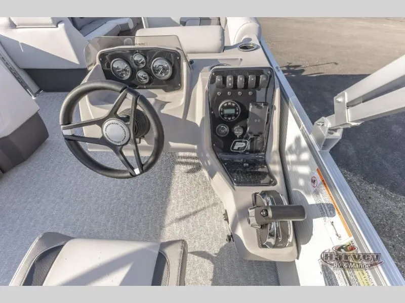 Slide: The Image of Vectra Sport 23 L 2025 - 16