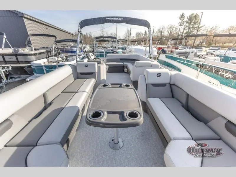 Slide: The Image of Vectra Sport 23 L 2025 - 8