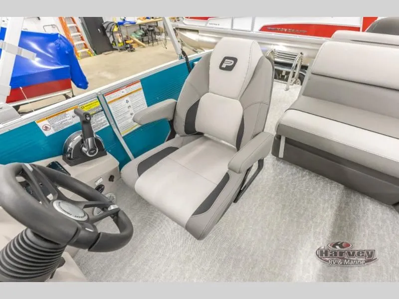 Slide: The Image of Vectra Sport 23 L 2025 - 16