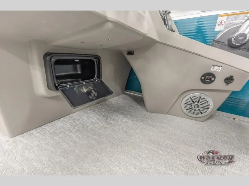 Slide: The Image of Vectra Sport 23 L 2025 - 19