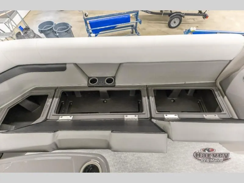 Slide: The Image of Vectra Sport 23 L 2025 - 25