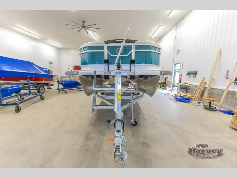 Slide: The Image of Vectra Sport 23 L 2025 - 3