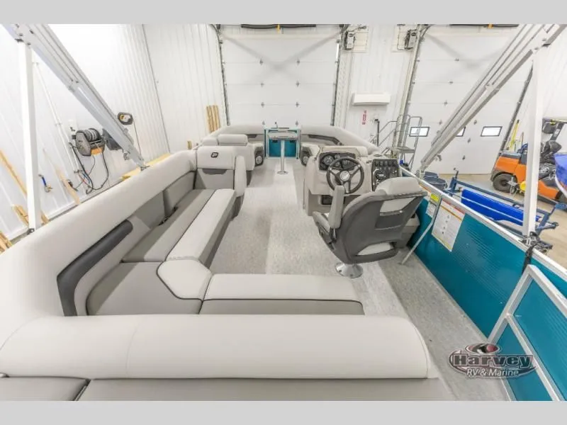 Slide: The Image of Vectra Sport 23 L 2025 - 7