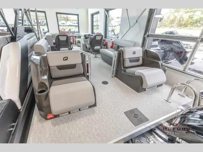 Slide: The Image of Vectra Speed 23 XT 2025 - 15