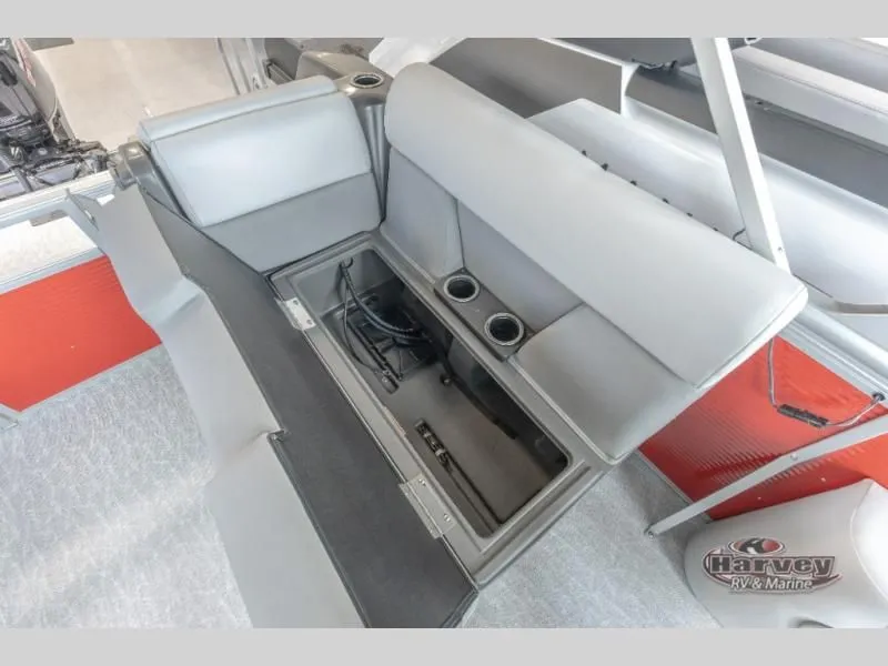 Slide: The Image of Vectra Speed 23 XT 2025 - 17