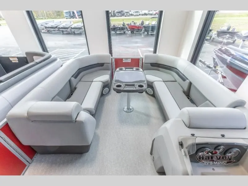 Slide: The Image of Vectra Speed 23 XT 2025 - 24