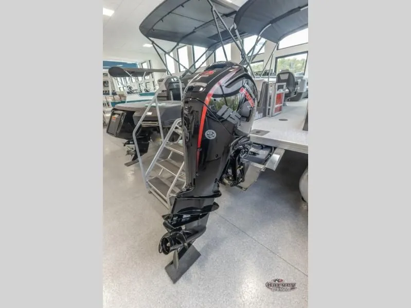 Slide: The Image of Vectra Speed 23 XT 2025 - 5