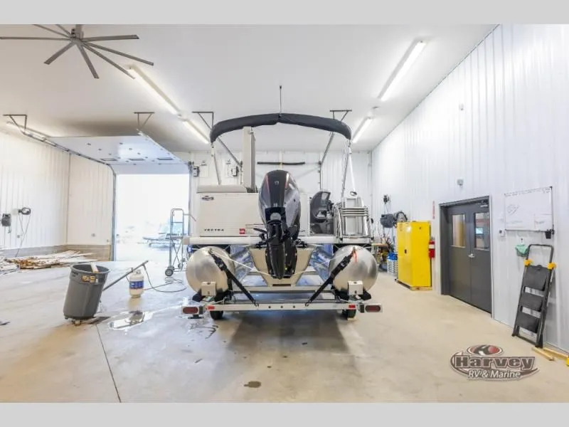 Slide: The Image of Vectra Speed 21 L 2025 - 4