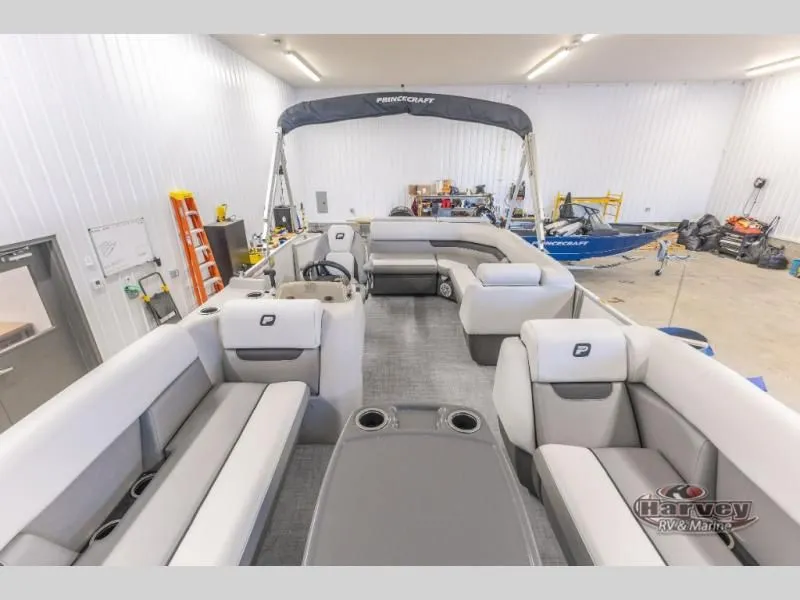 Slide: The Image of Vectra Speed 21 L 2025 - 7