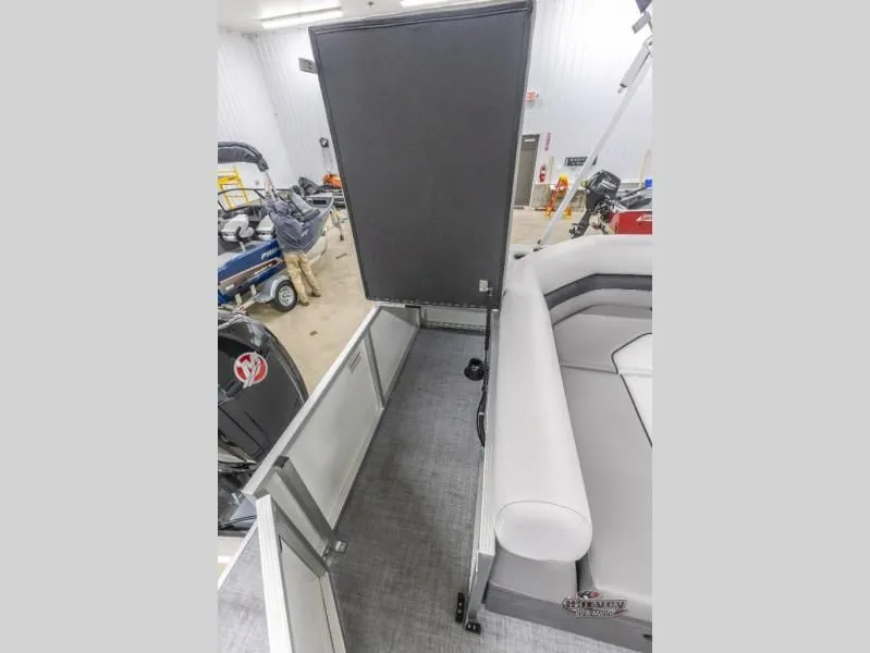 Slide: The Image of Vectra Speed 21 L 2025 - 9