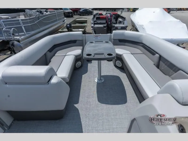 Slide: The Image of Vectra Sport 21 L 2025 - 12