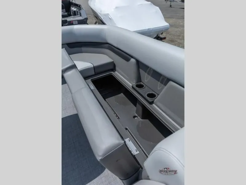 Slide: The Image of Vectra Sport 21 L 2025 - 13