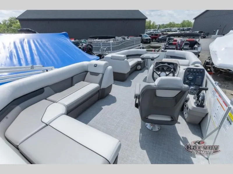 Slide: The Image of Vectra Sport 21 L 2025 - 7