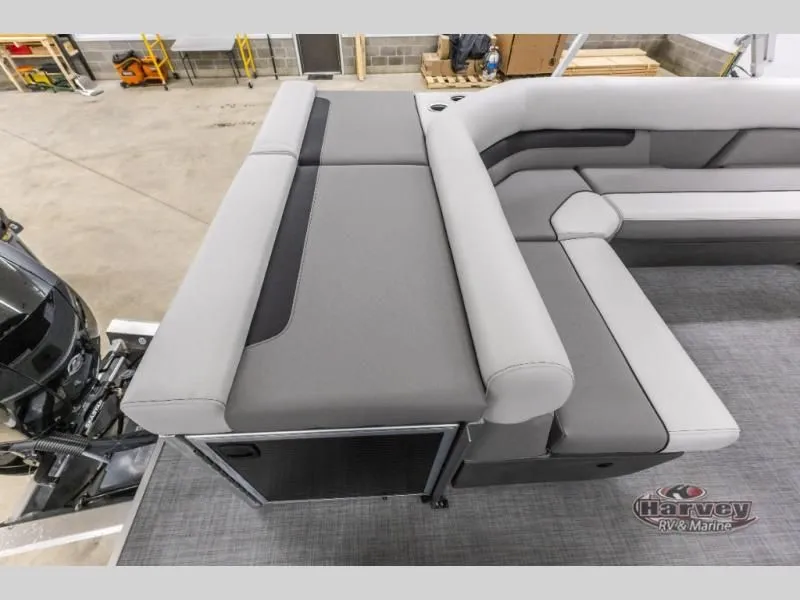 Slide: The Image of Vectra Sport 23 L 2025 - 10