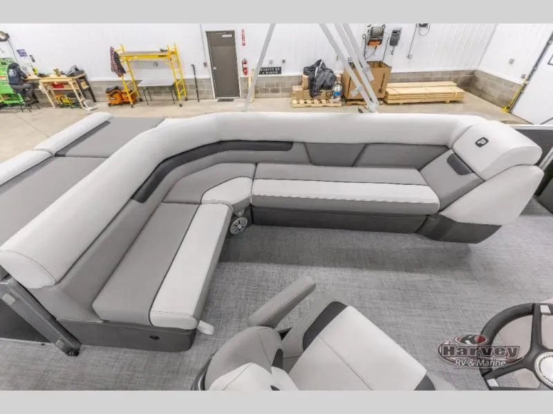 Slide: The Image of Vectra Sport 23 L 2025 - 12