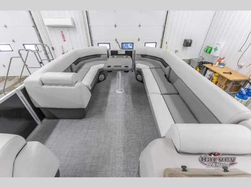 Slide: The Image of Vectra Sport 23 L 2025 - 19