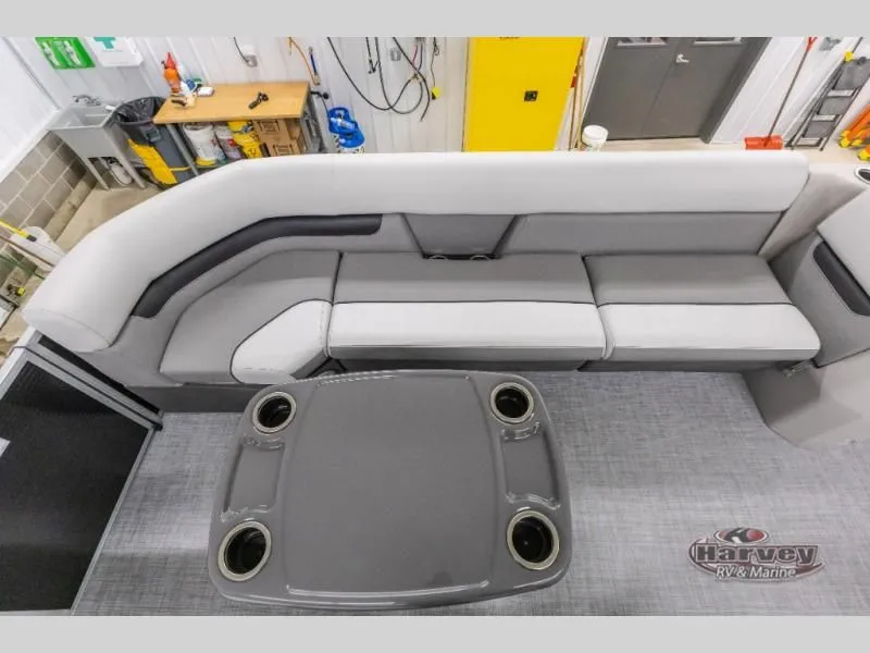 Slide: The Image of Vectra Sport 23 L 2025 - 22