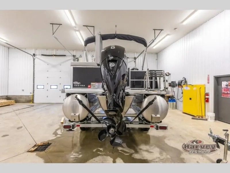 Slide: The Image of Vectra Sport 23 L 2025 - 4