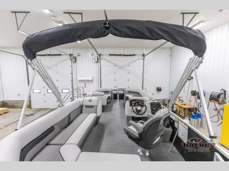 Slide: The Image of Vectra Sport 23 L 2025 - 8