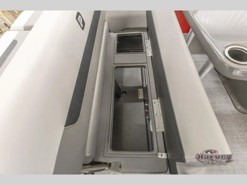 Slide: The Image of Vectra Classic 21 RL 2025 - 12