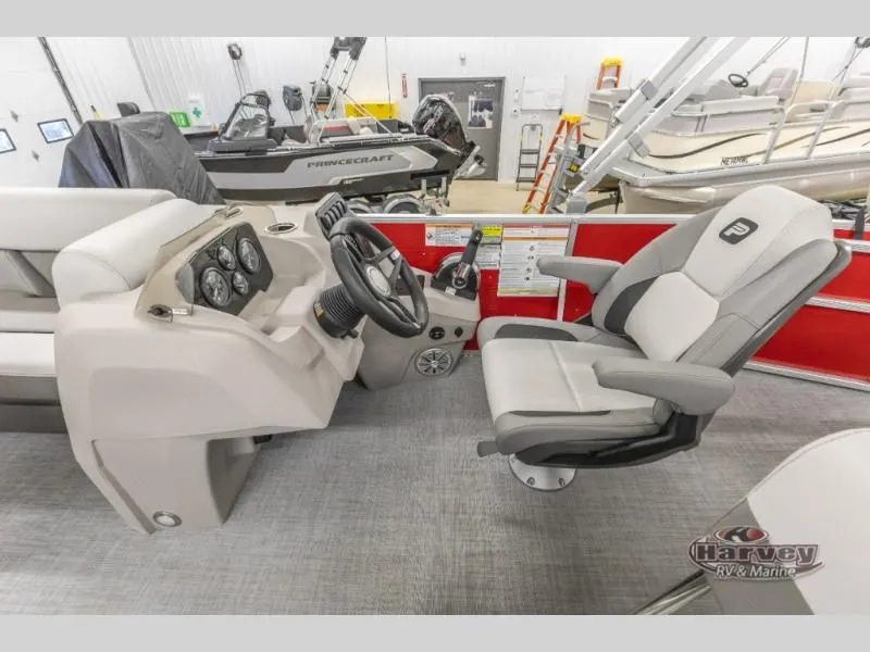 Slide: The Image of Vectra Classic 21 RL 2025 - 15