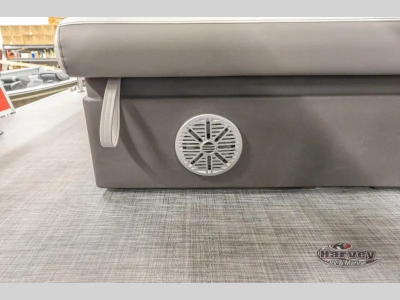 Slide: The Image of Vectra Classic 21 RL 2025 - 24