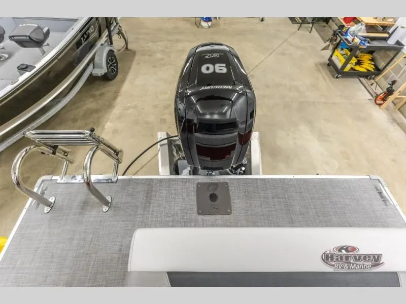 Slide: The Image of Vectra Classic 21 RL 2025 - 8