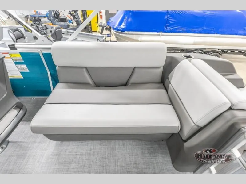 Slide: The Image of Vectra Sport 23 XT 2025 - 15