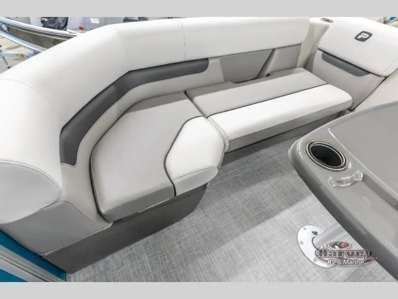 Slide: The Image of Vectra Sport 23 XT 2025 - 25