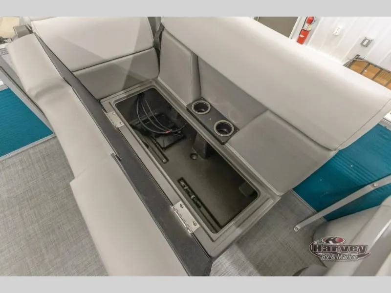 Slide: The Image of Vectra Speed 23 XT 2025 - 14