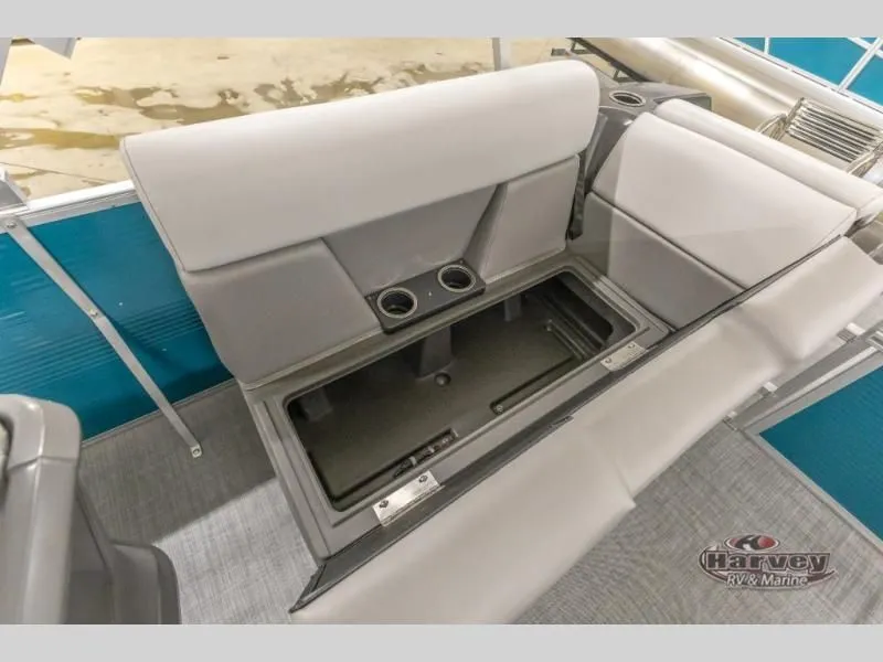 Slide: The Image of Vectra Speed 23 XT 2025 - 16