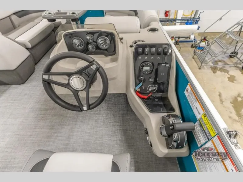 Slide: The Image of Vectra Speed 23 XT 2025 - 20