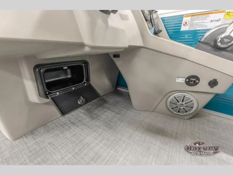 Slide: The Image of Vectra Speed 23 XT 2025 - 22